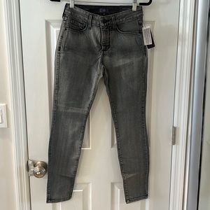 NWT NYDJ Grey Dumont Wash Super Skinny Jeggings size 2P